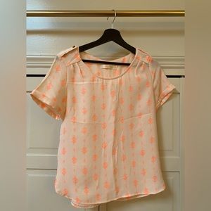 Short sleeves blouse